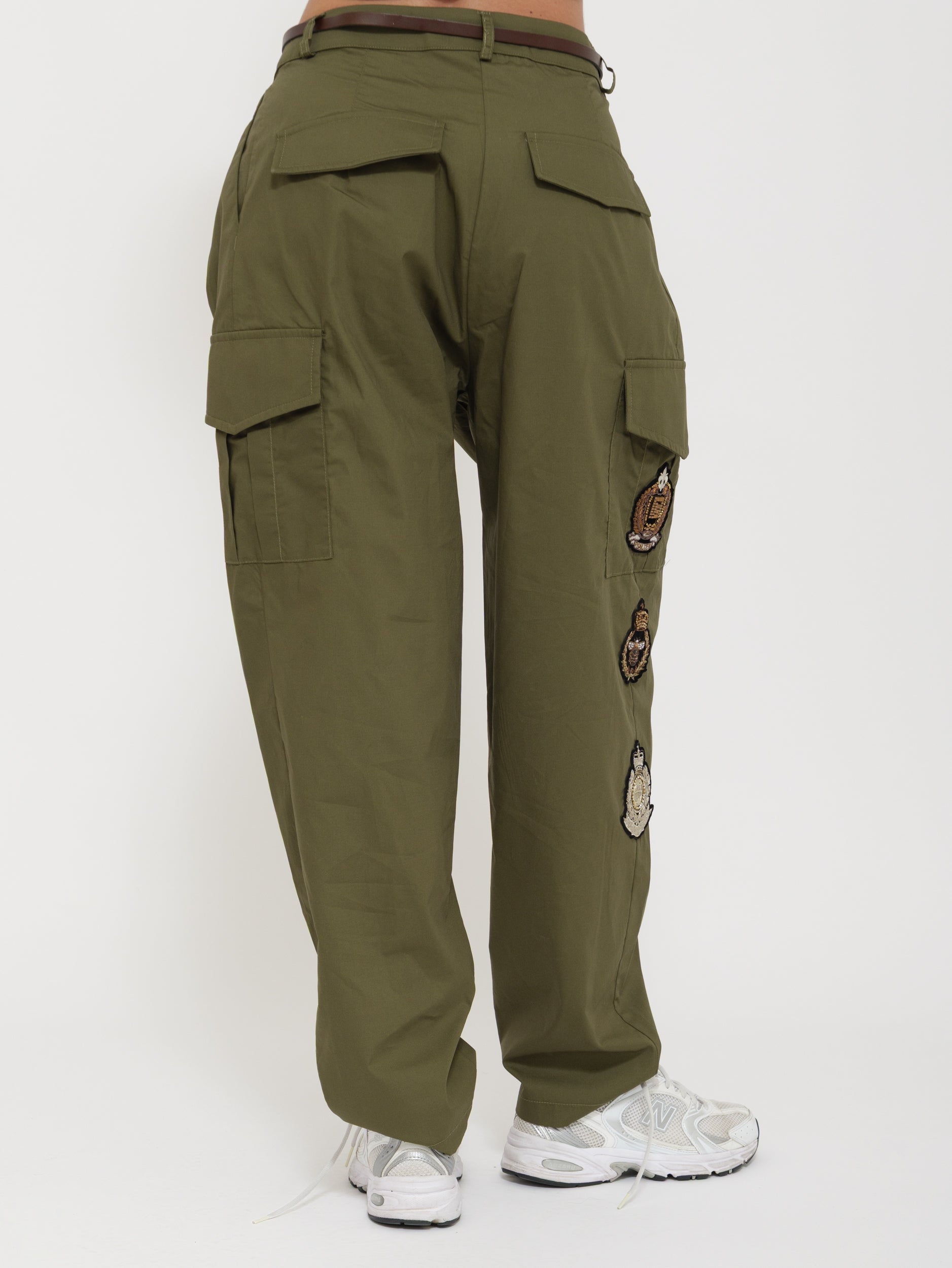 Pantalone cargo slim con cinturino