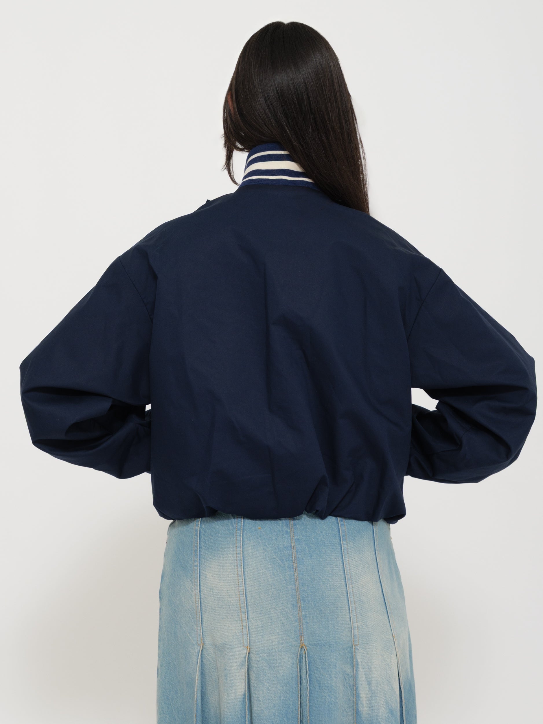 Puff bomber jacket con ruches frontali