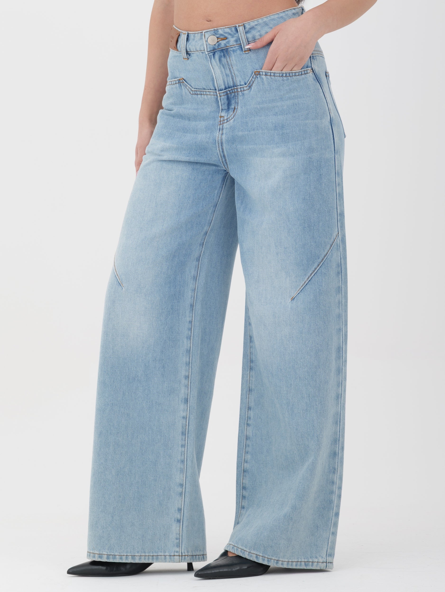 Jeans influencer