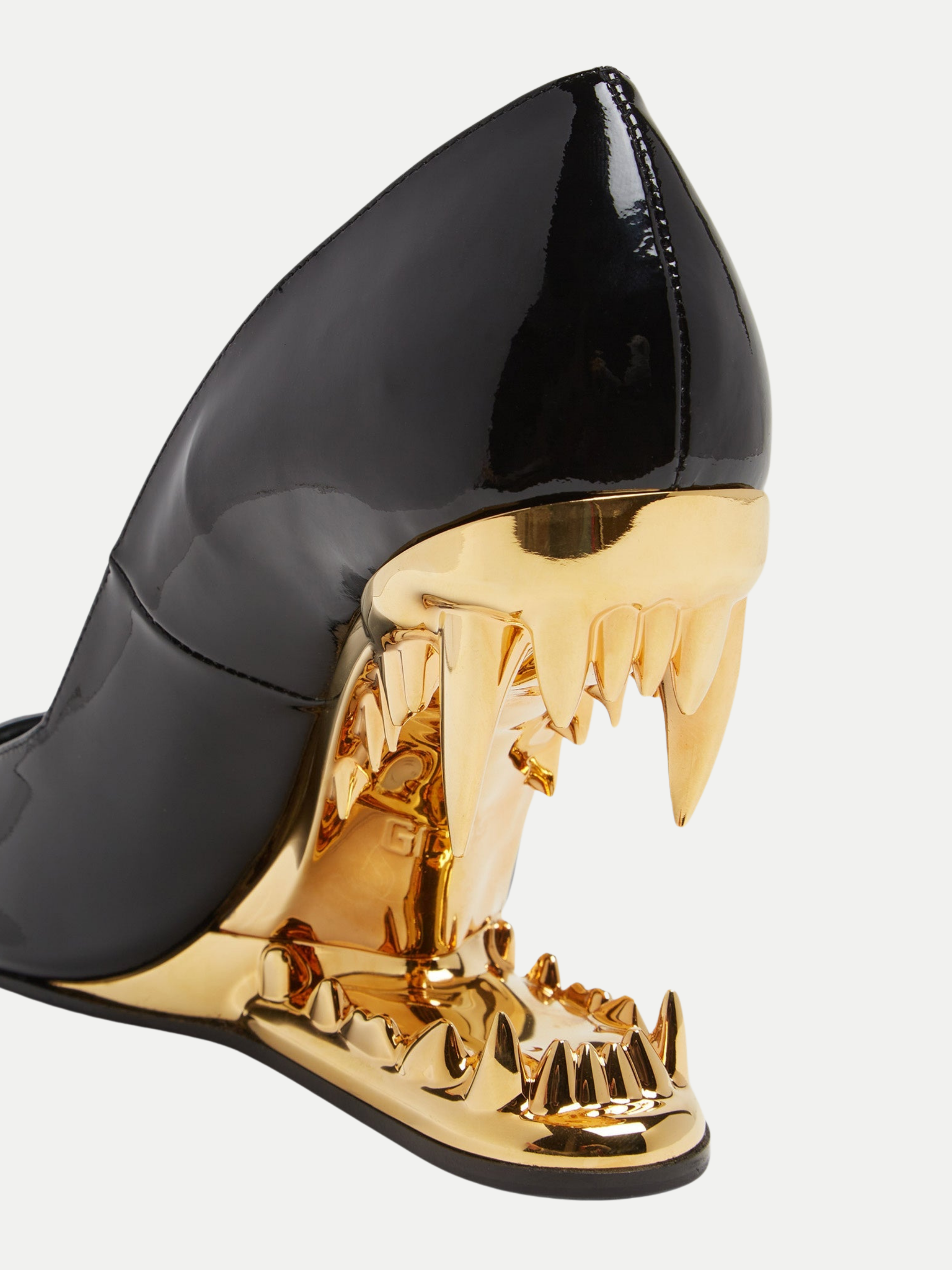 GCDS MORSO PUMPS