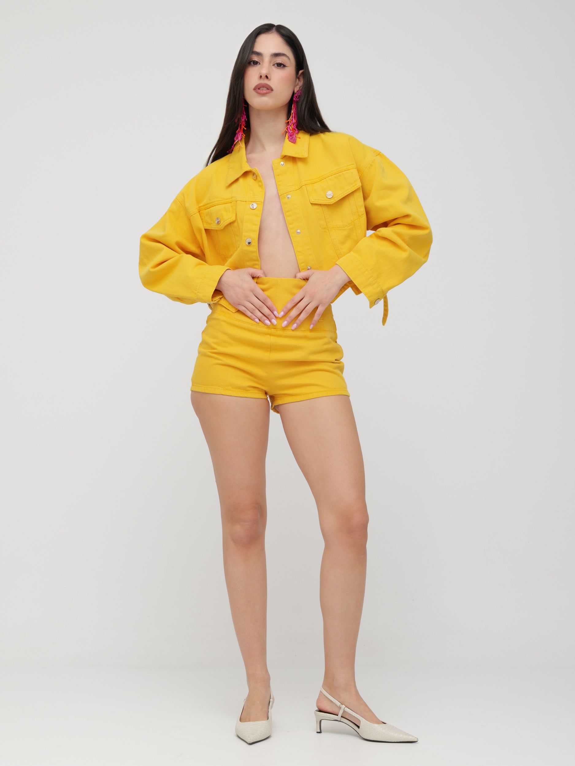 BLUGIRL | BLUMARINE - coordinato con giacca cropped e shorts a vita alta
