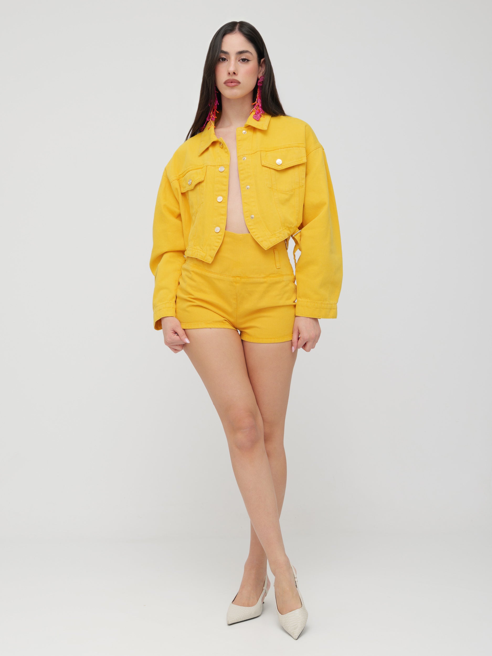 BLUGIRL | BLUMARINE - coordinato con giacca cropped e shorts a vita alta