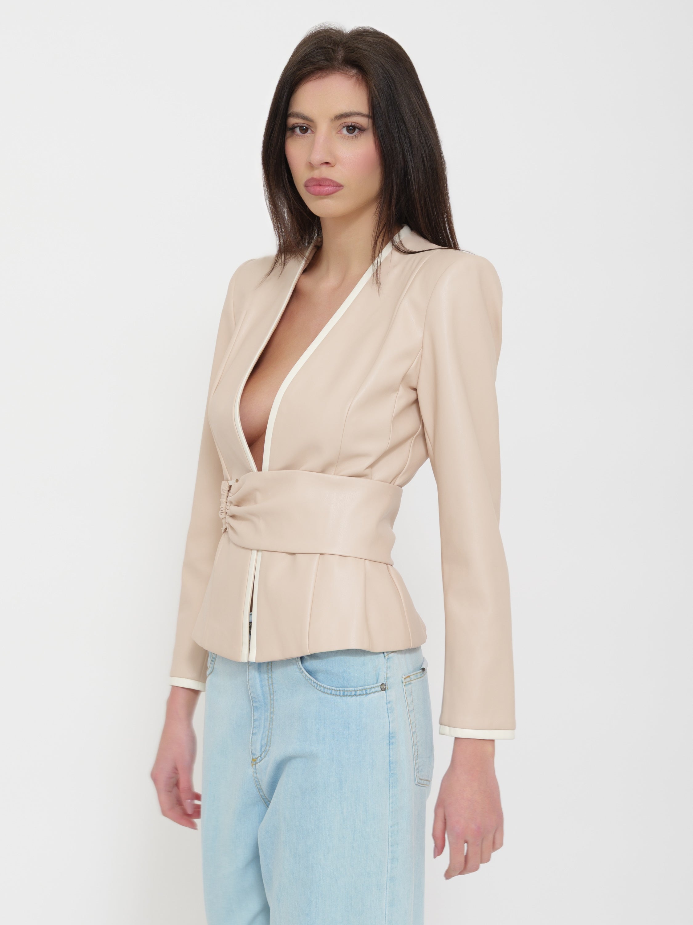 Blazer in semilpelle dettaglio cinta nenette cipria
