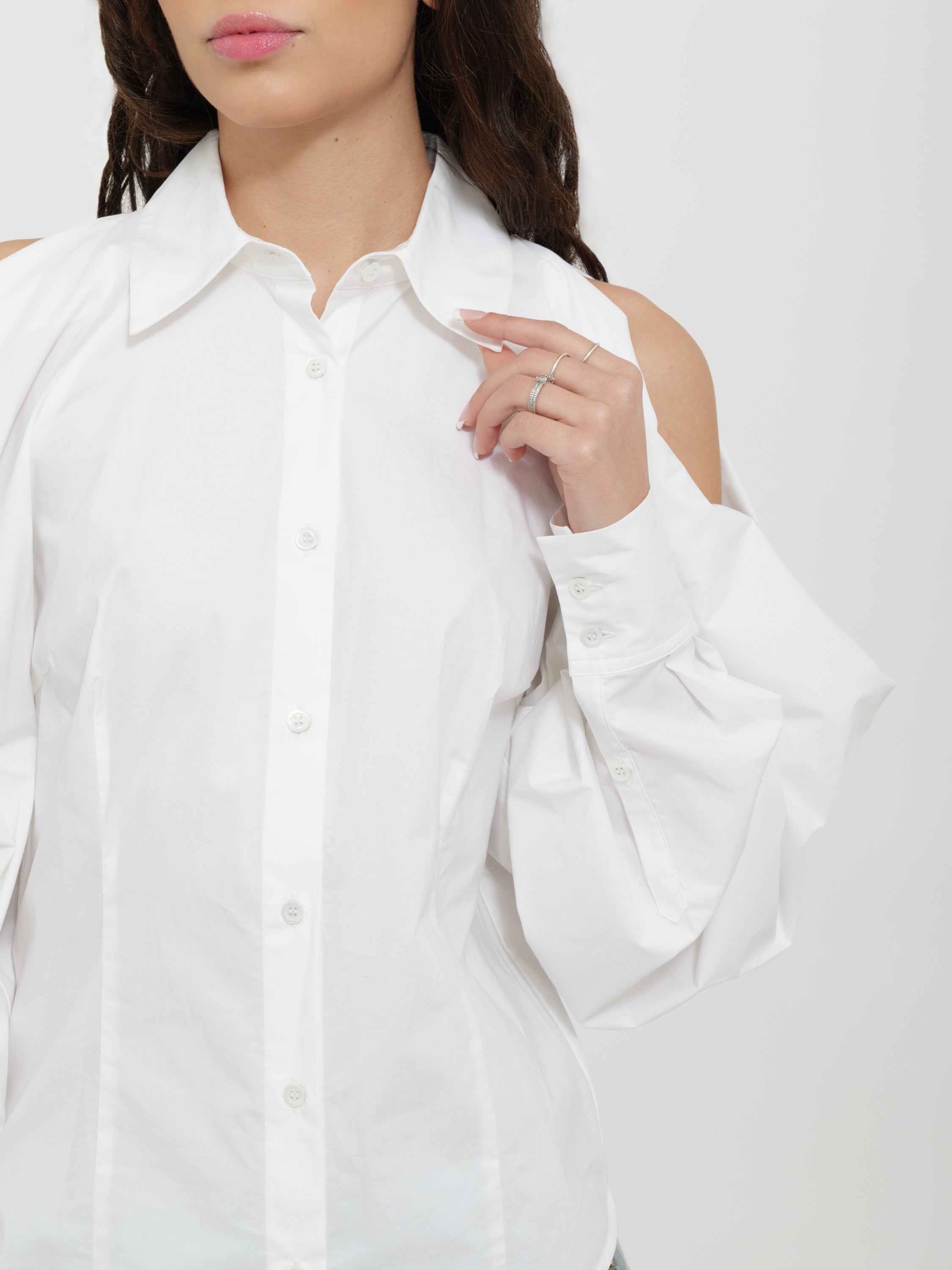 Camicia pinko bianca dettaglio manica