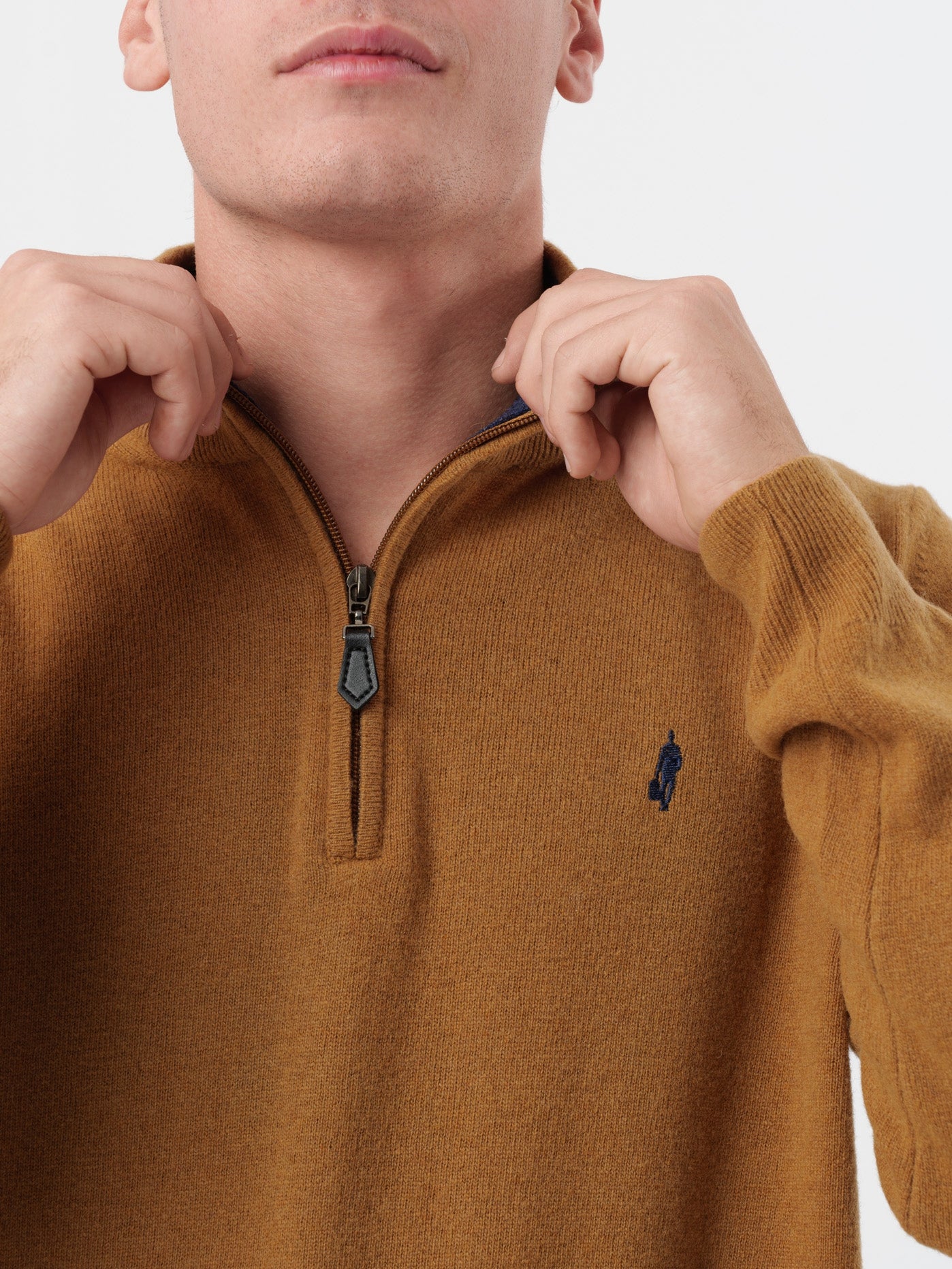 PULLOVER CON ZIP MARLBORO CLASSIC