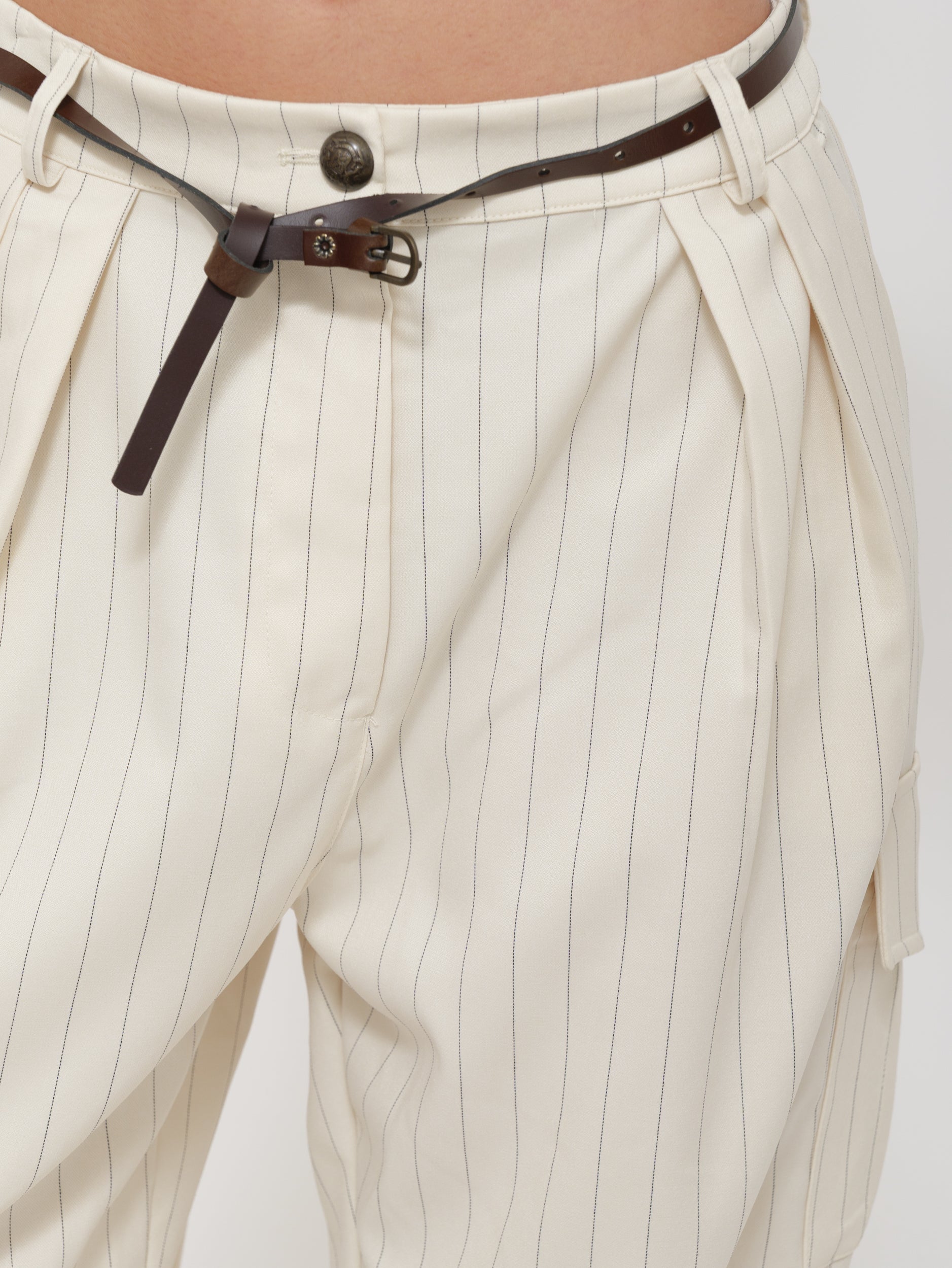 Pantalone cargo gessato con cinturino
