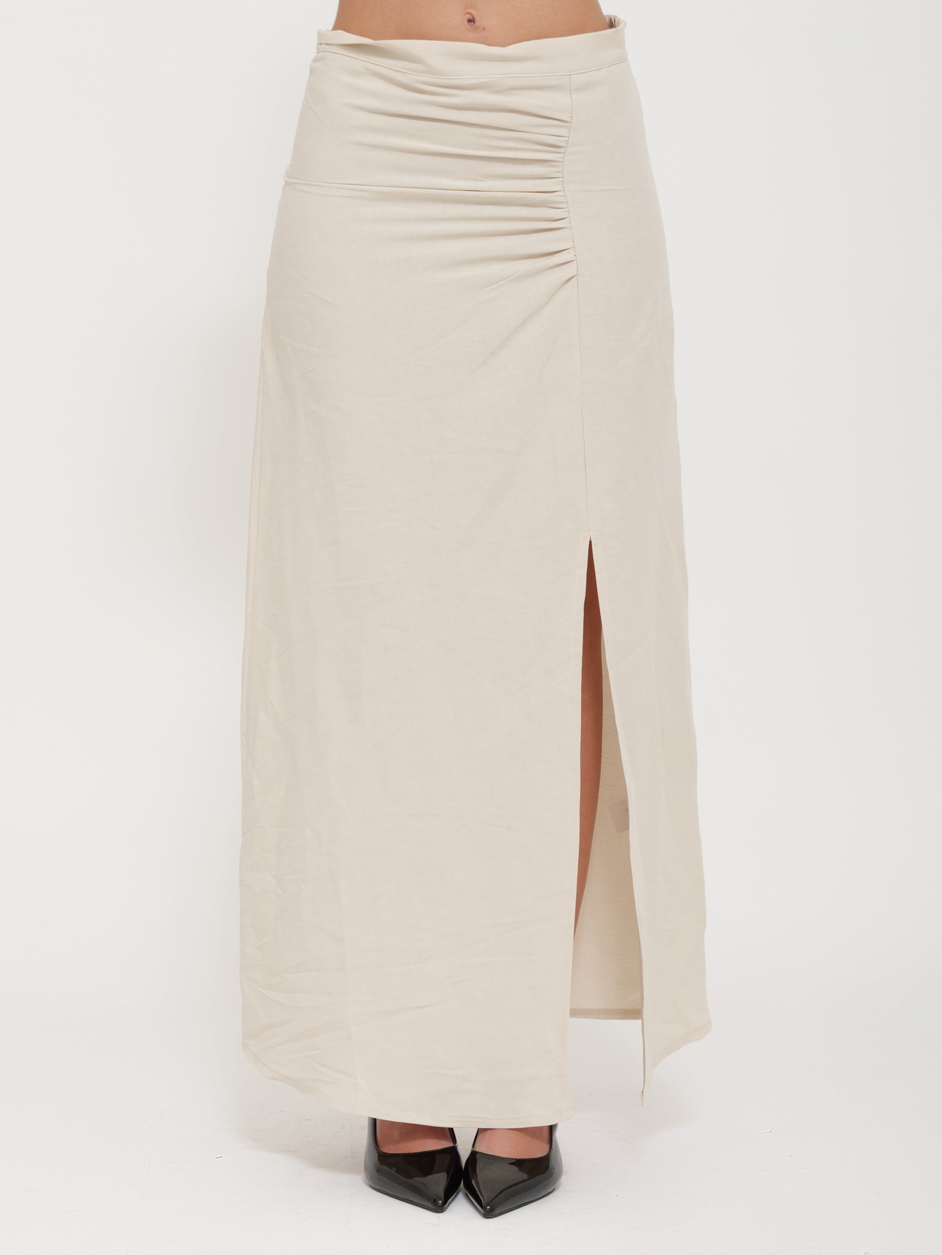 Gonna Lunga Beige con Spacco e Arricciature