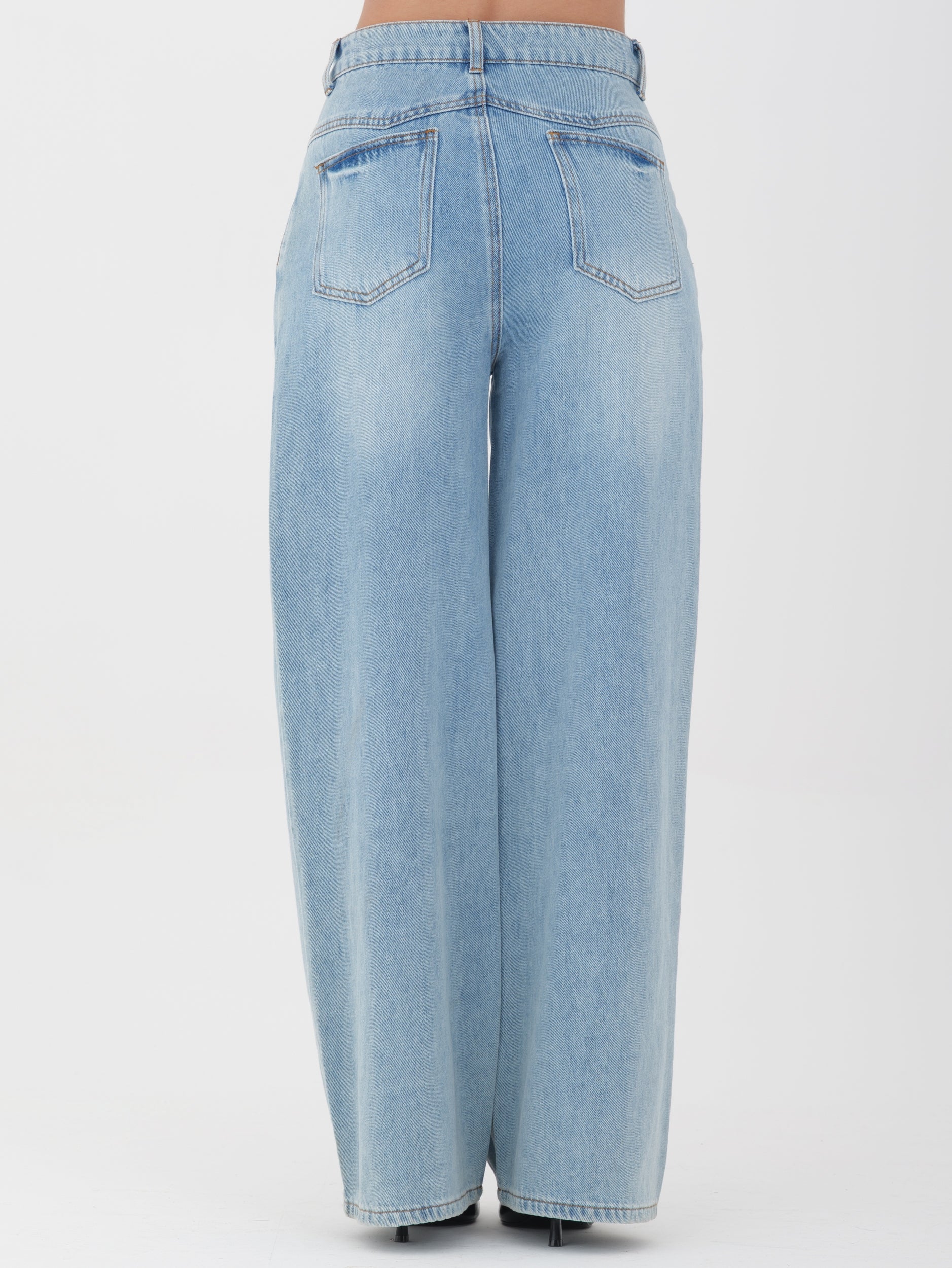 Jeans influencer