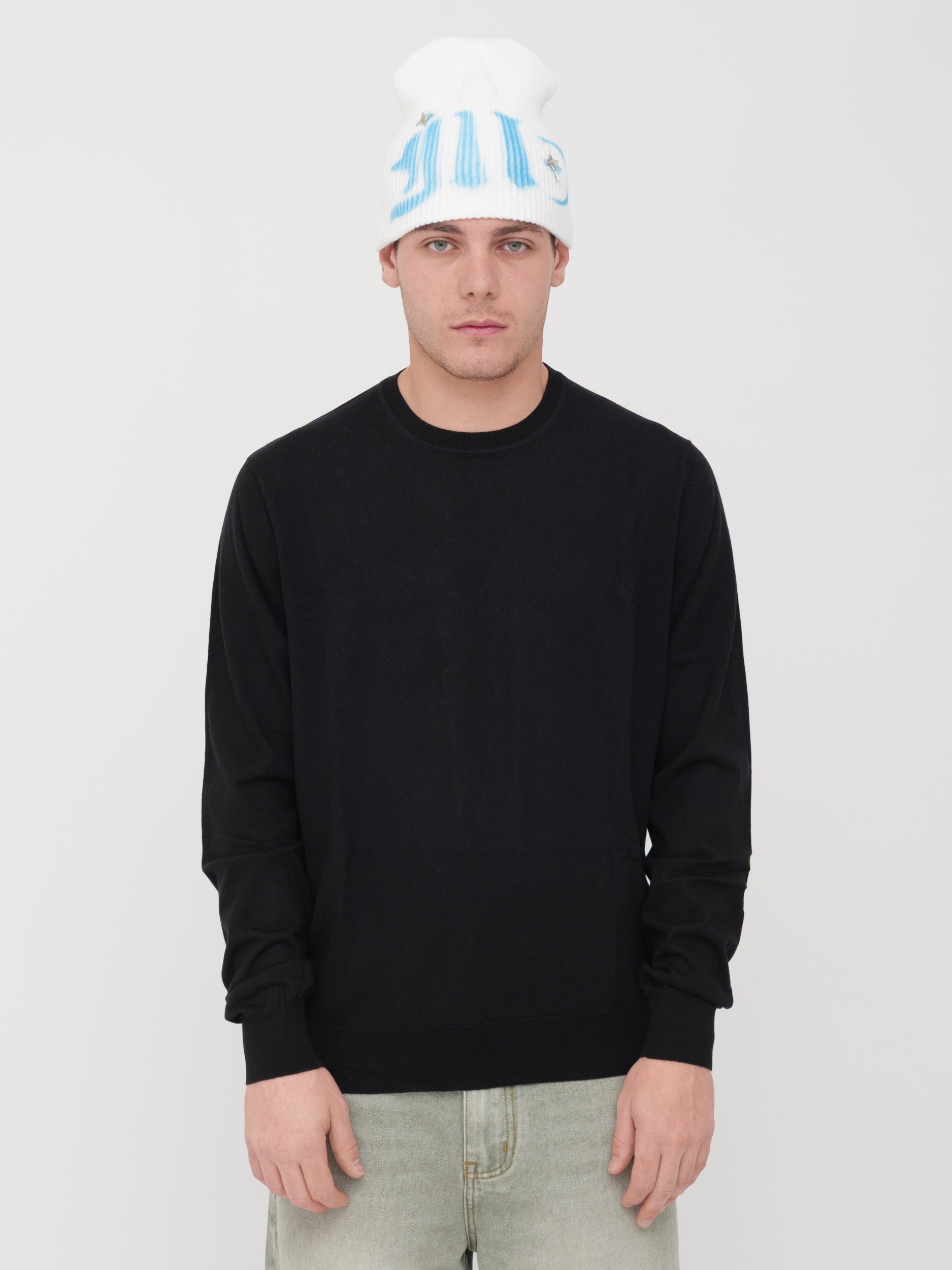 H953 - pullover black