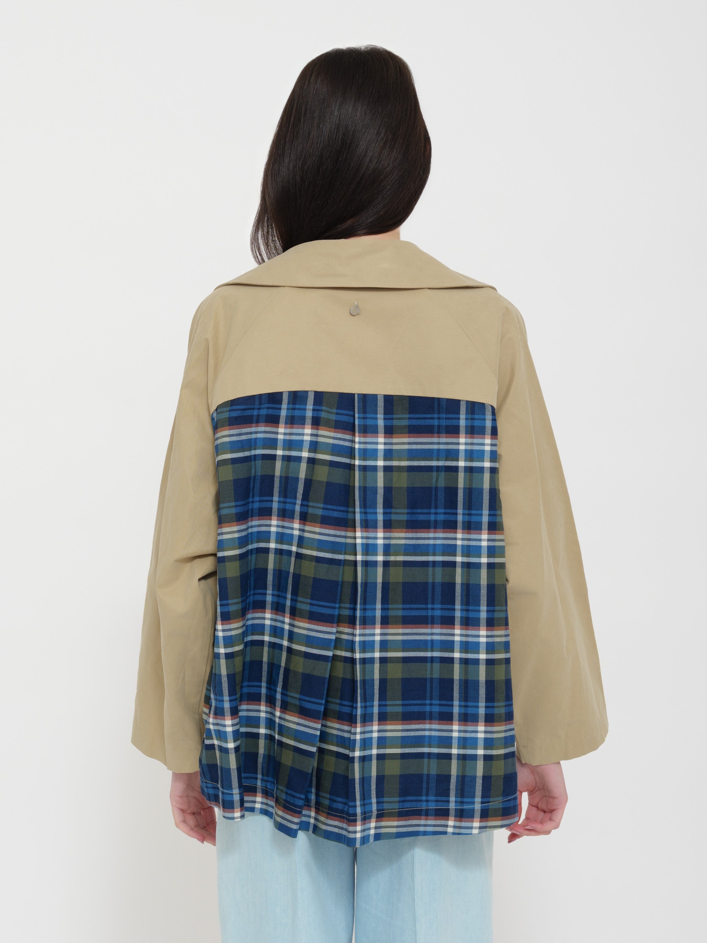 TRENCH COAT WITH GOLD/BEIGE DETAILS