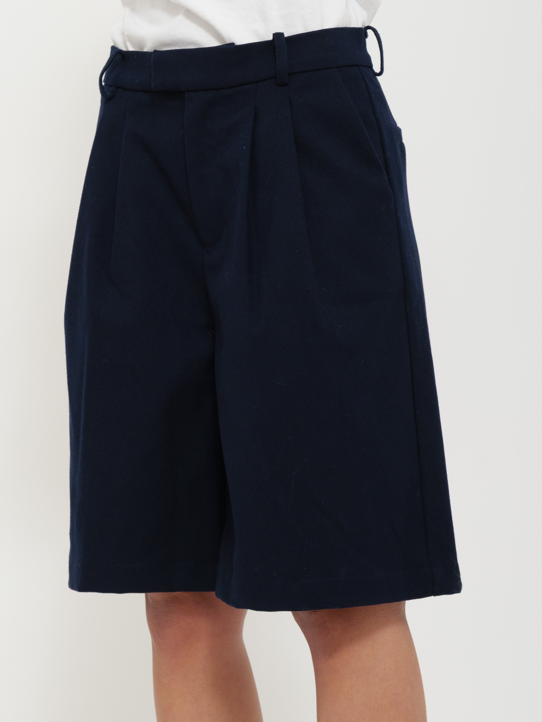 Bermuda blu weili zheng