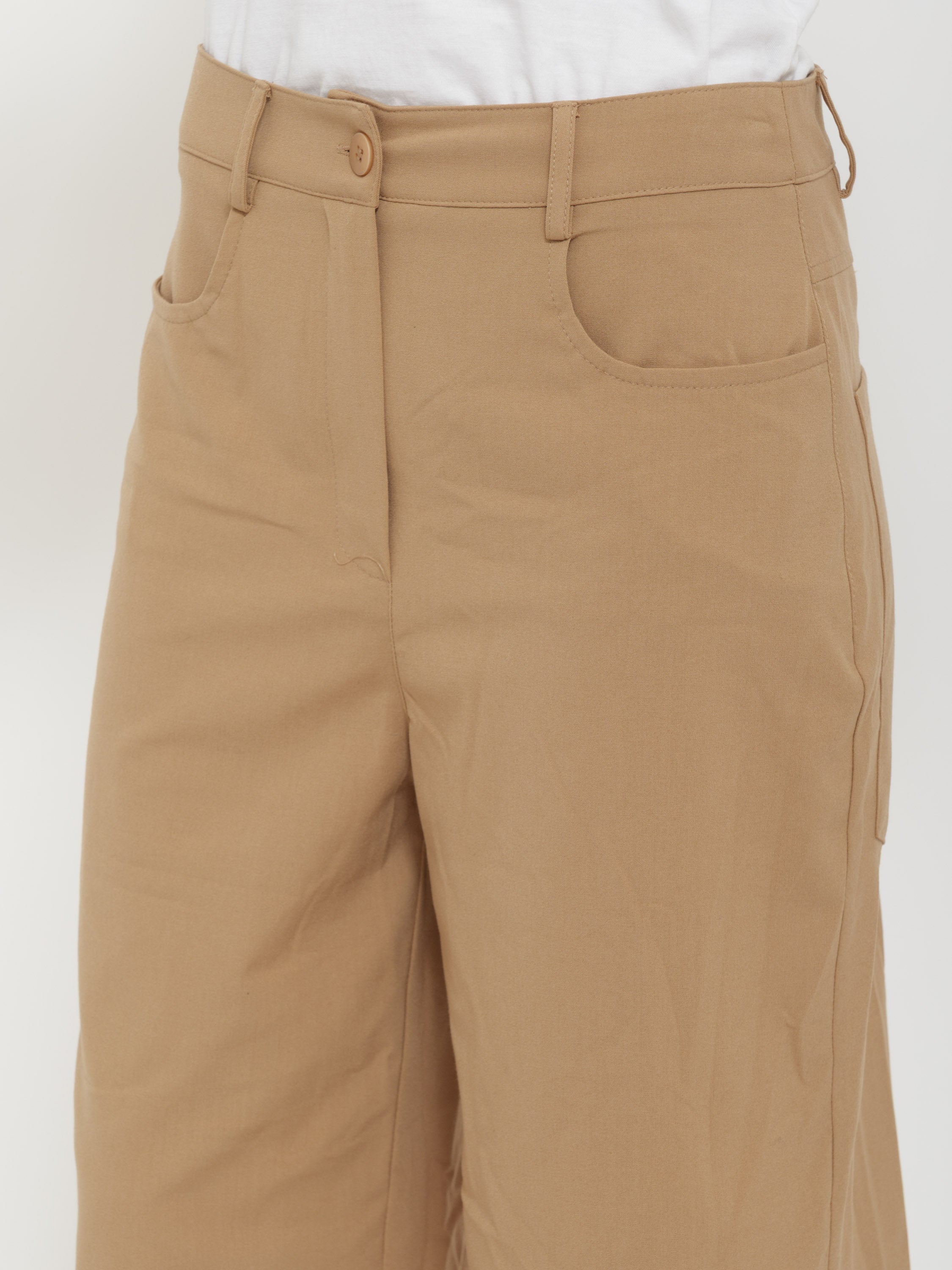 Bermuda marrone tensione in