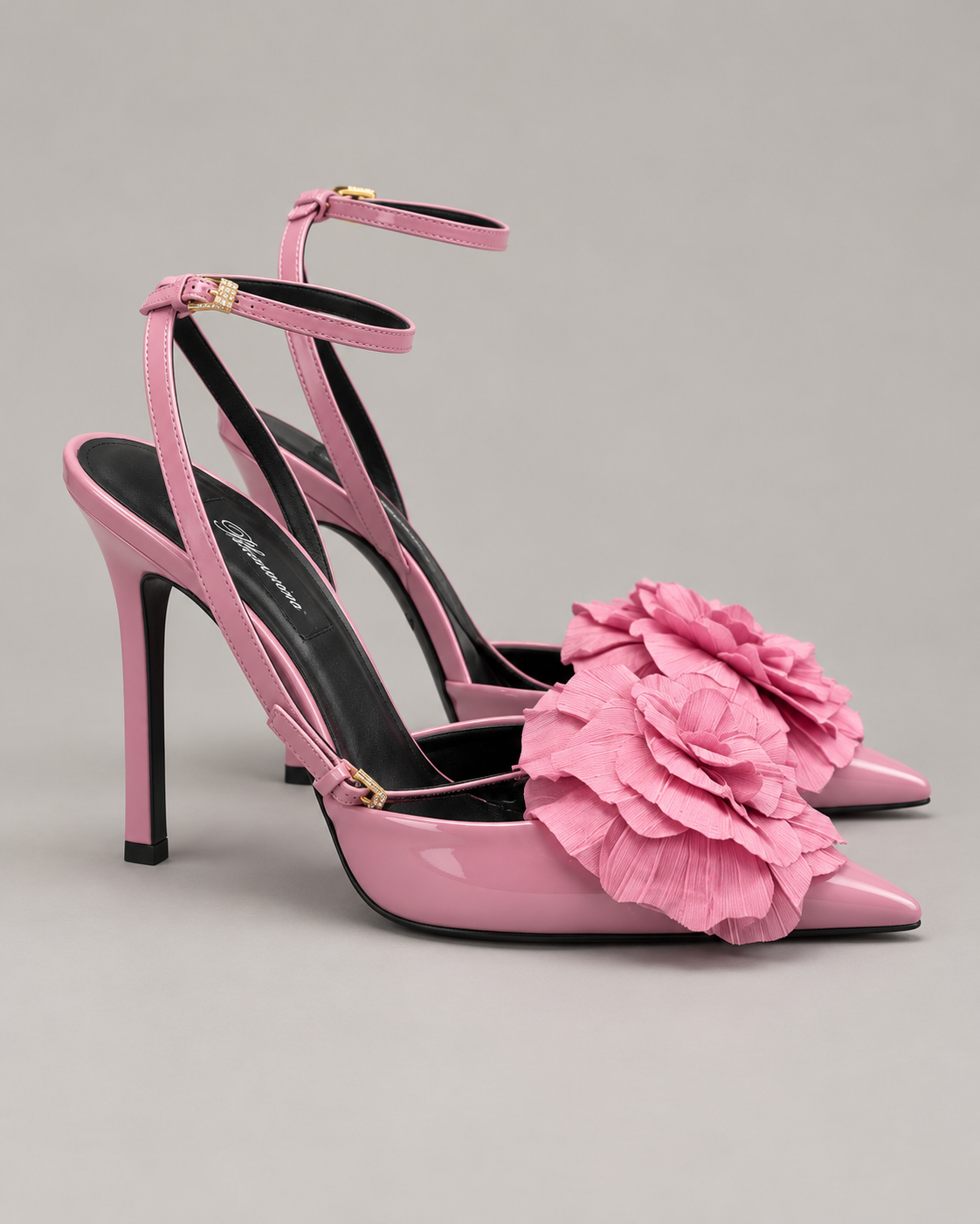 BLUMARINE - Décolleté rosa in vernice a                      punta con maxi fiore